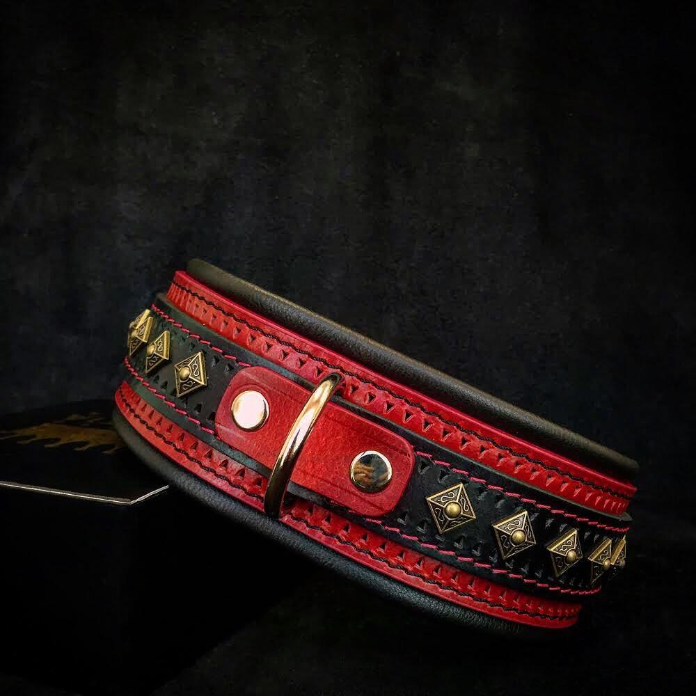 El collar rojo "Balteus"